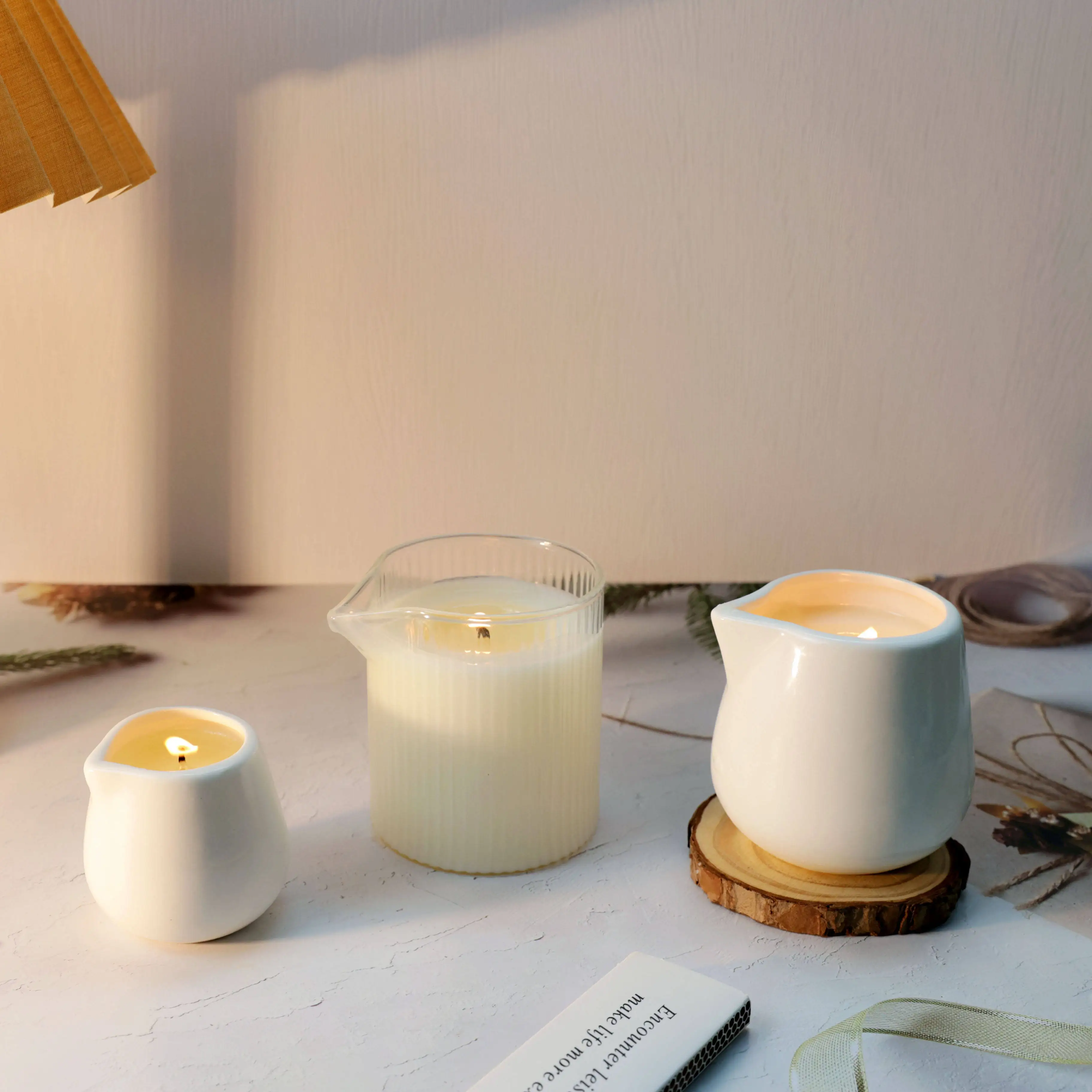 Custom White Home Decor Yoga Meditation Massage Oil Ceramic Jar Soy Wax Scented Candle with Spout