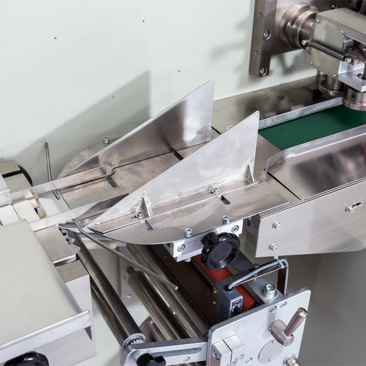 High Speed Eraser Sharpener Switch Packing Machine Syringe Packaging Machine