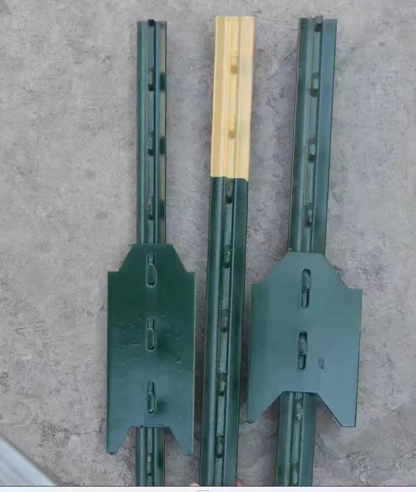 8 T-Post Studded 1.25 Lb/Ft Painted Green Steel Strainer American Market Farm Fence Metal T Post With Spade