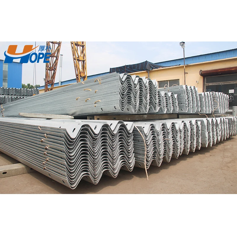 Оцинкованная стальная трехлучевая система перил для наружного использования, металлическая система безопасности дорожного движения, противоаварийный барьер для дорожных магистралей EN 1317