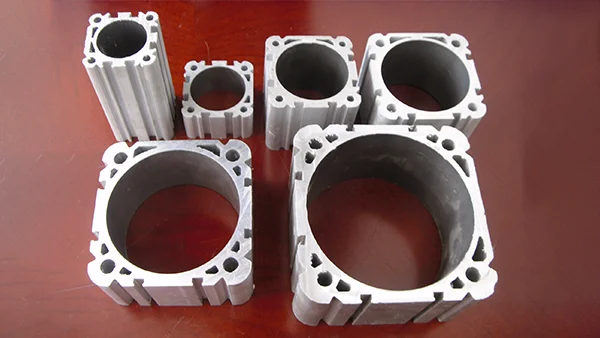 Заводская розетка настраиваемая архитектурная круглая трубка 7075 из алюминиевого сплава малого диаметра