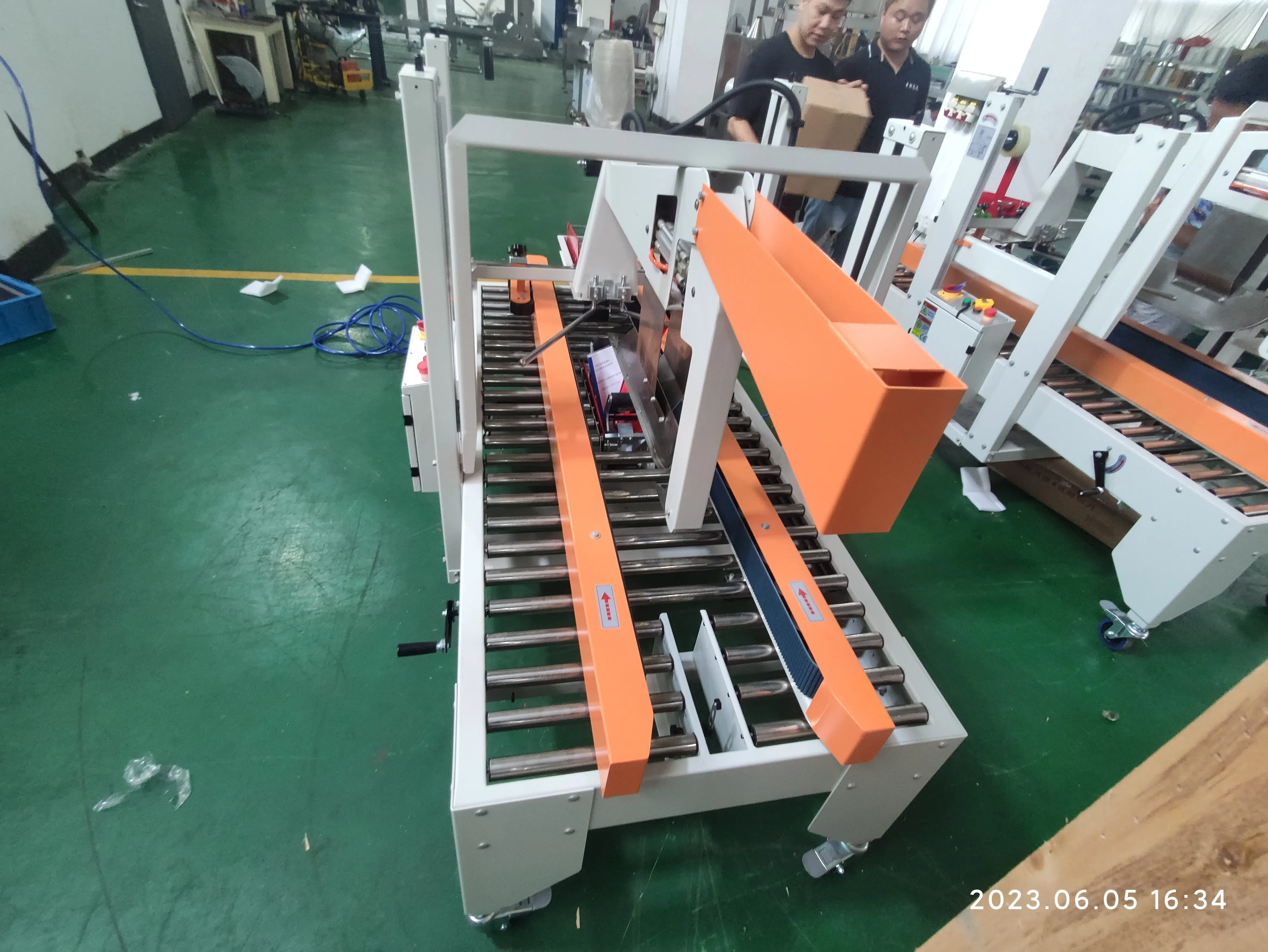 CE Certification Automatic Adhesive Tape Carton Box Sealing Packing Machine
