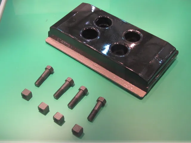 rubber track pad S1800/S1600/S2100/S1600 unit track pad 2046286 vogel 2360892 asphalt paver track pad