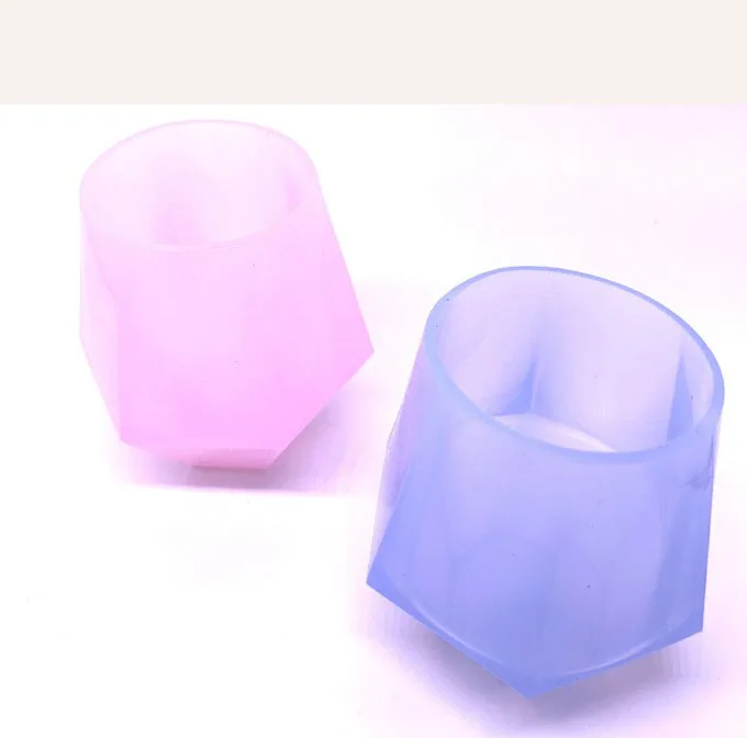 Household items wholesale Food grade customs logo whiskey cup silicone  shot wine cups