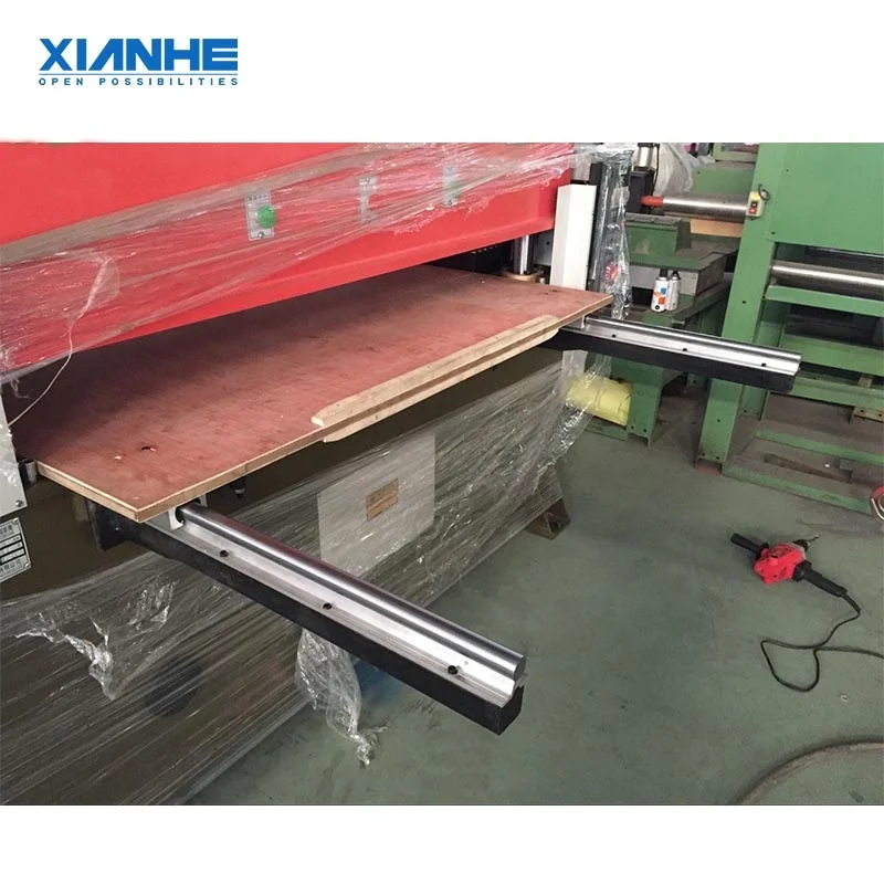 Precision four - column hydraulic cutting machine