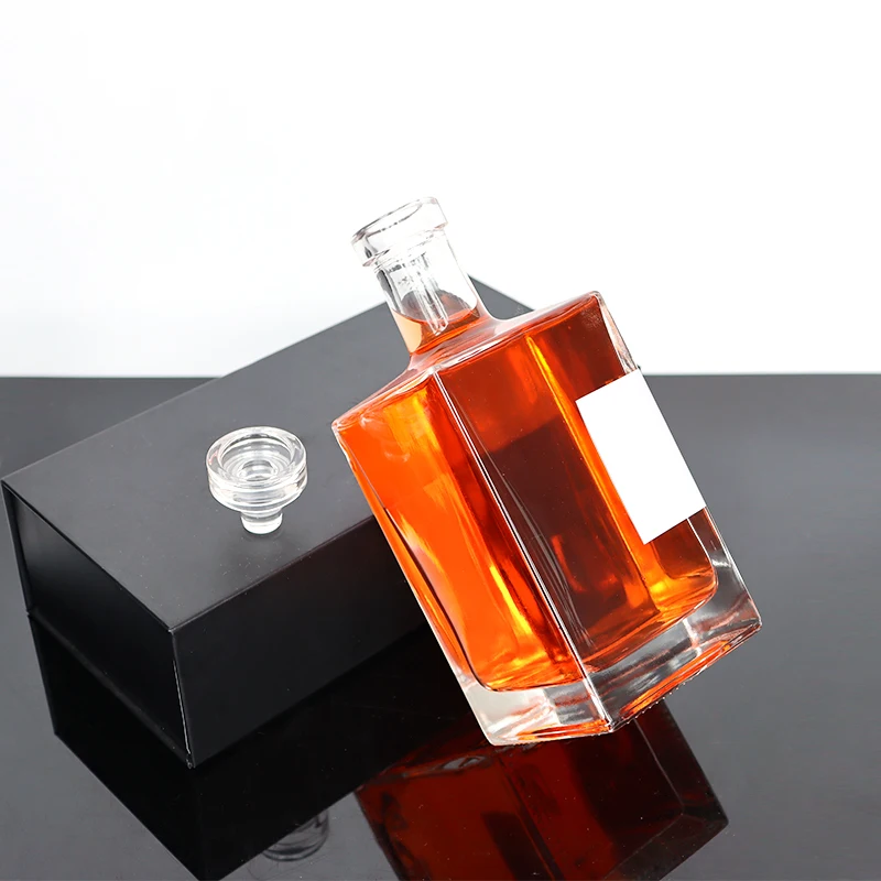 Sealed Empty Clear Matte Black Glass Liquor Bottle For Liquor Rum 500ml 750ml Nordic Gin Whiskey Vodka Liquor Spirit Bottle