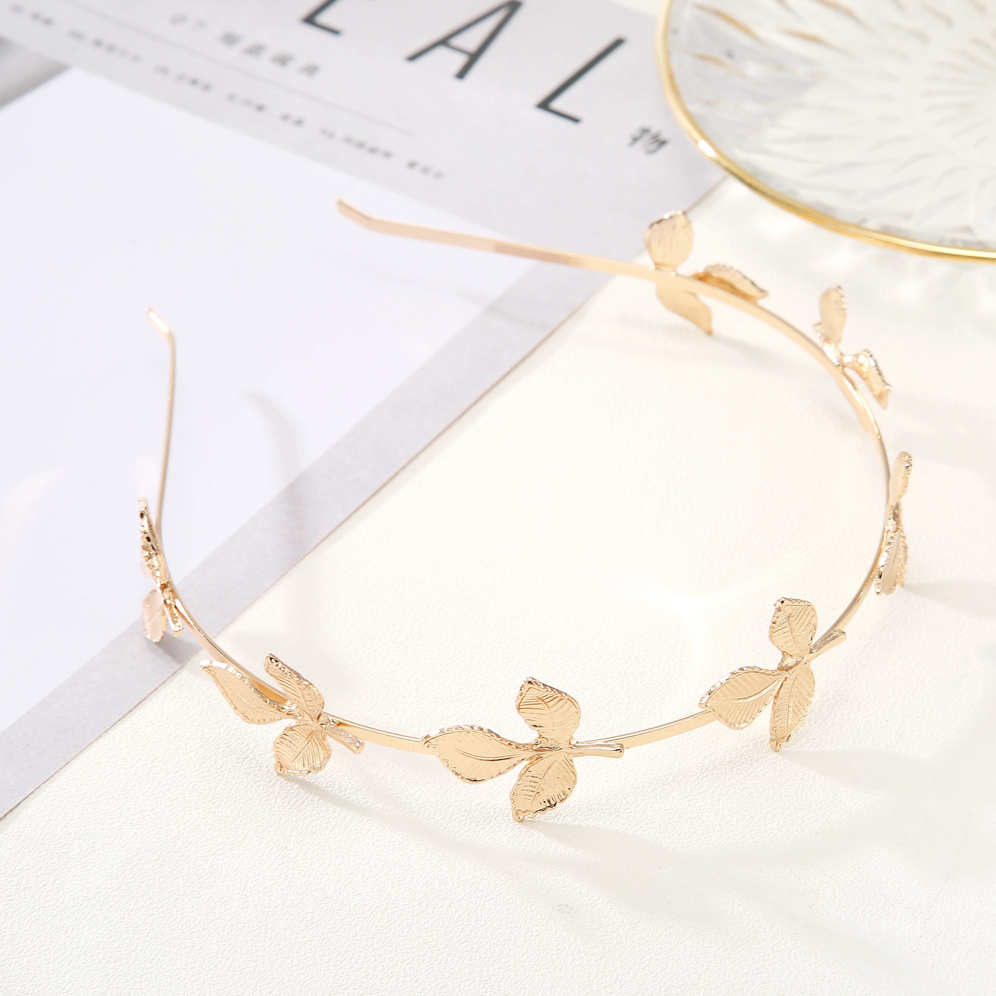 Flower Metal leaf Headband Tiara Handmade Bridal Wedding Crown Leaf Headband Women Metal Tiara Headpiece