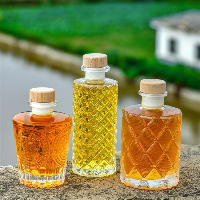 Wholesale Clear 100ml 120ml 150ml 200ml Drinks Glass Wine Liquor Bottle Mini Juice Glass Bottles With Cork