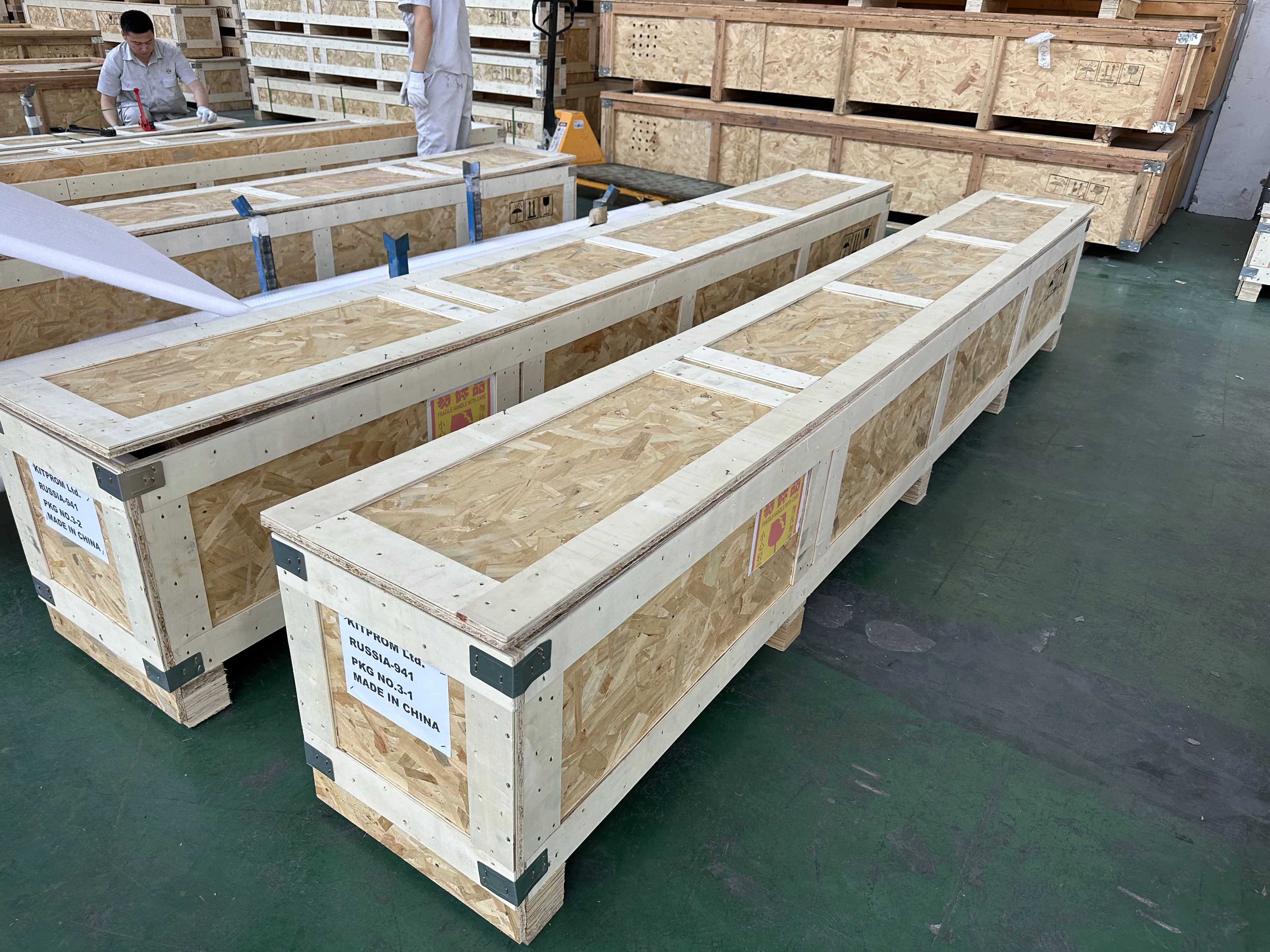 High Temperature Resistance and High Strength Fused Silica Quartz Ceramic Roller For Glass Tempering Furnace