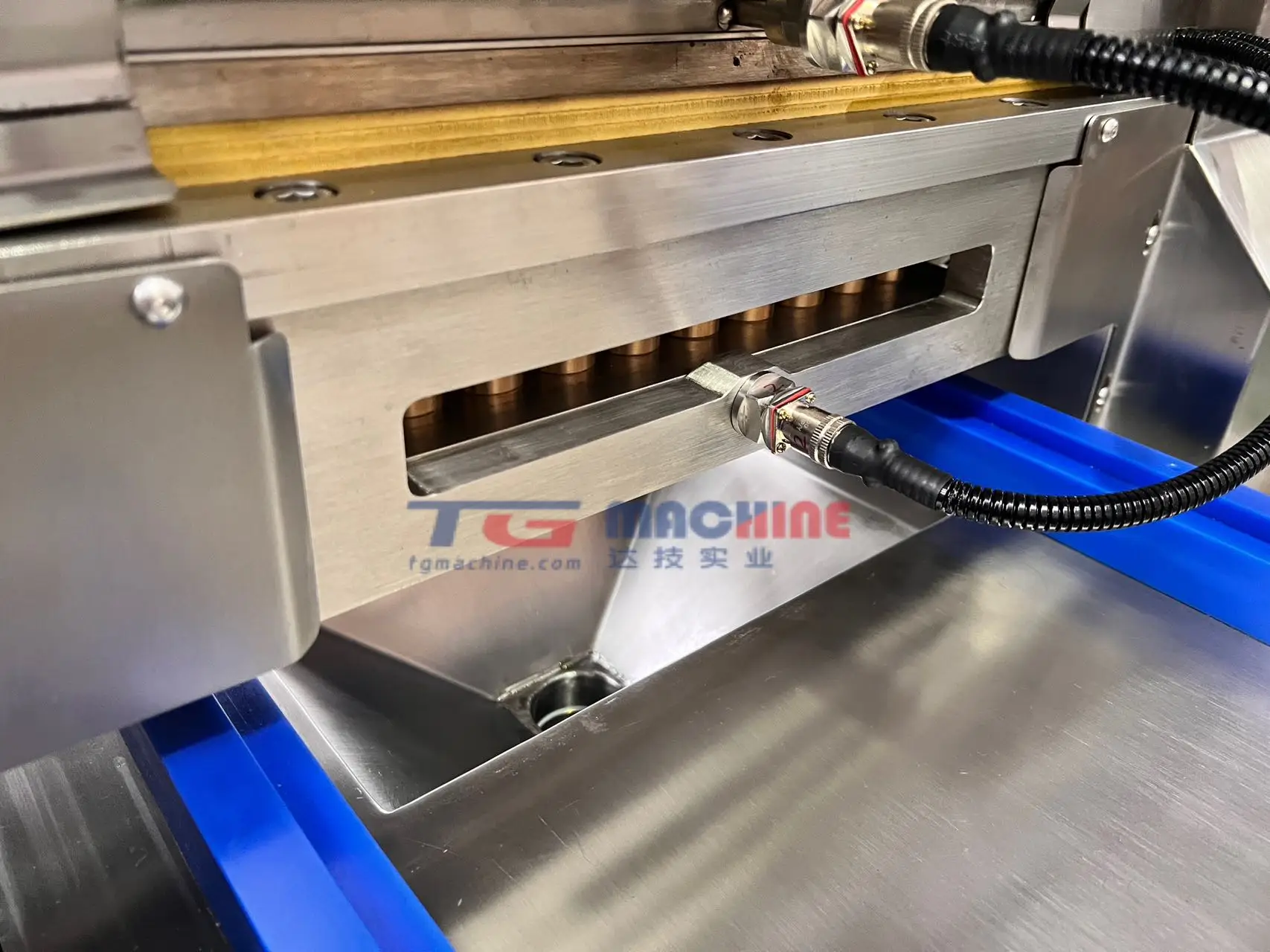 Semi-automatic pectin gummy making equipment for efficient candy production solutions