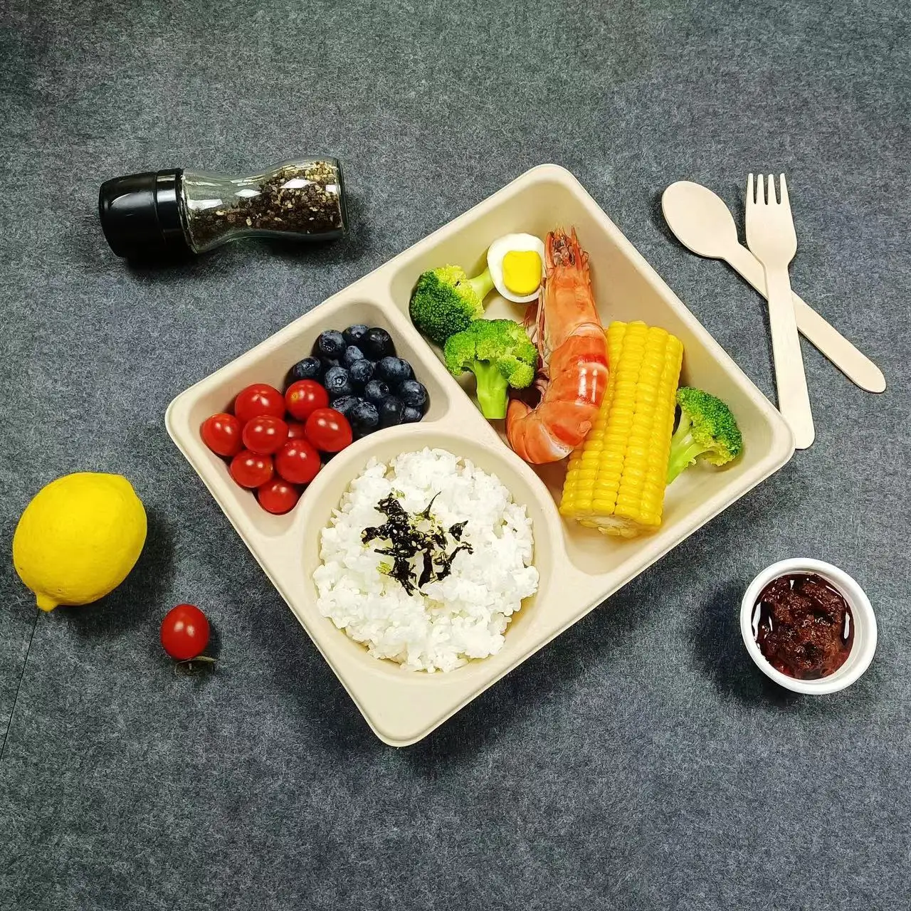 Shandong New Sky Factory Direct 6 Compartment Eco Friendly Bagasse Compostable Biodegradable  Food Container Paper240428