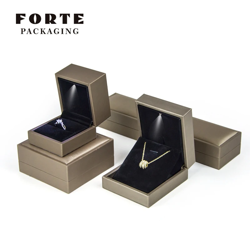 FORTE Wholesale OEM jewelry accessories unique led jewelry box with light custom logo  jewelry box led