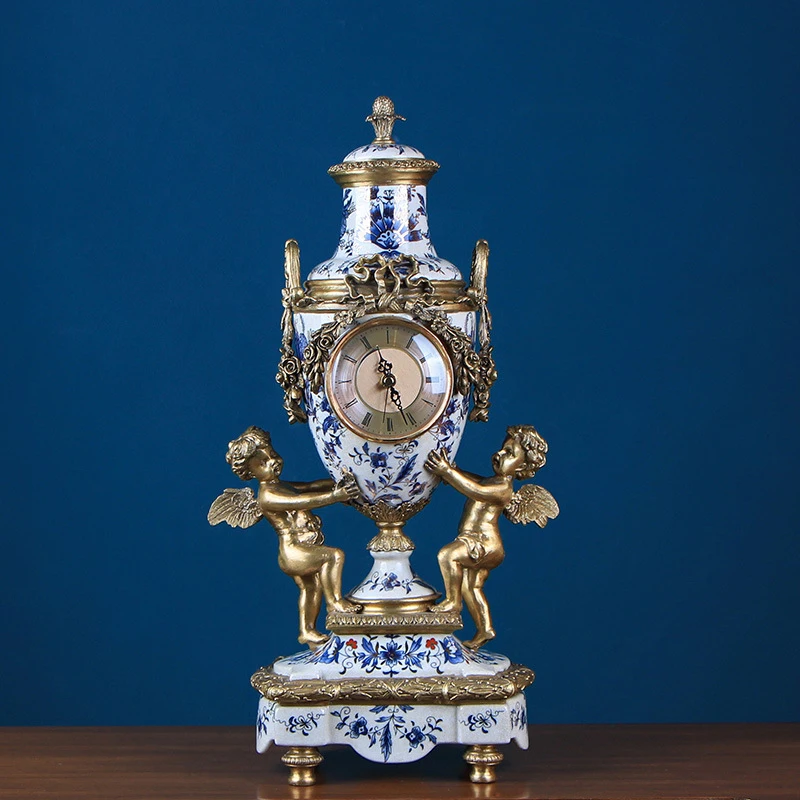 Европейский Американский Античный Декоративный синий и белый фарфор с бронзовыми часами ангела