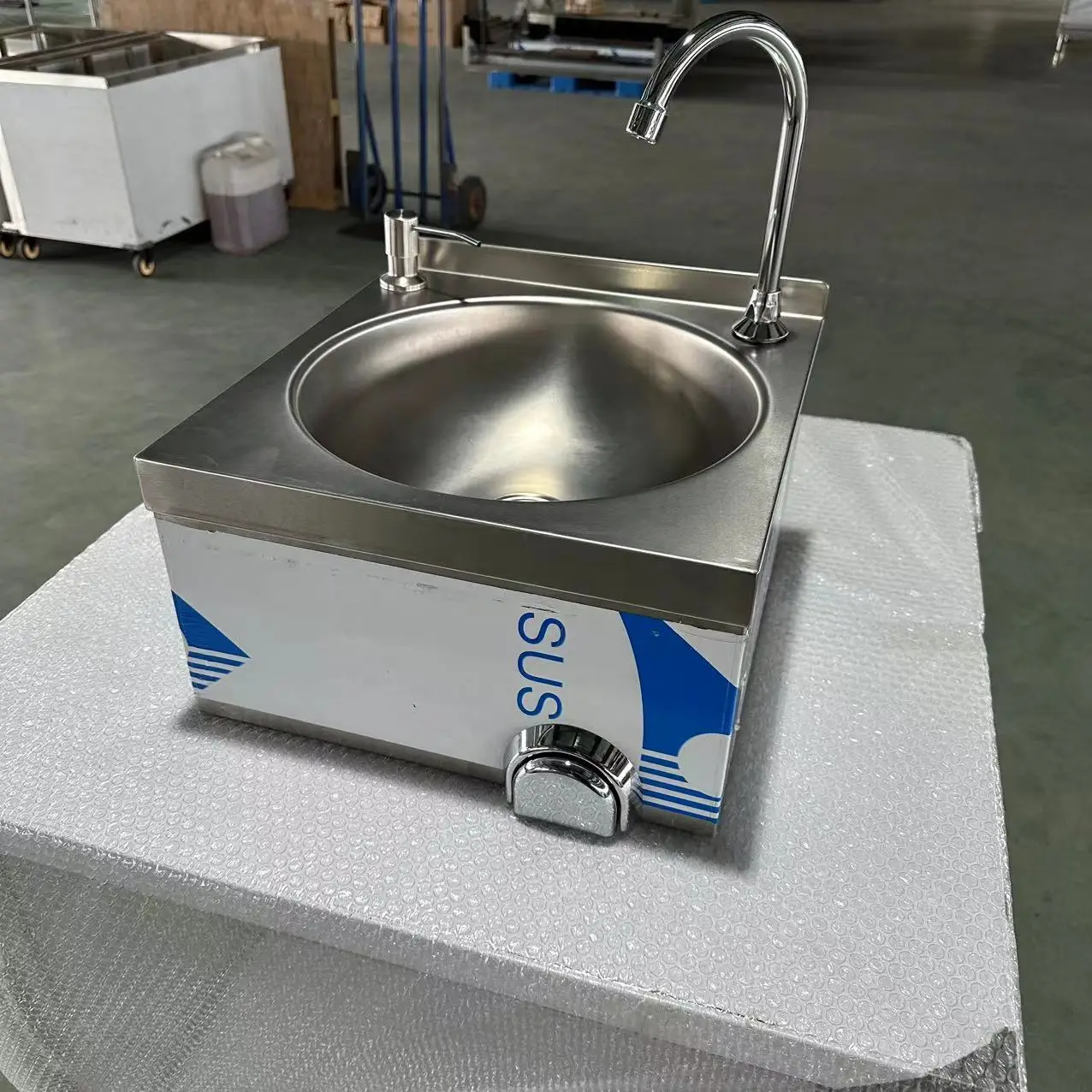 High quality stainless steel single hand wash sink with knee operate sink