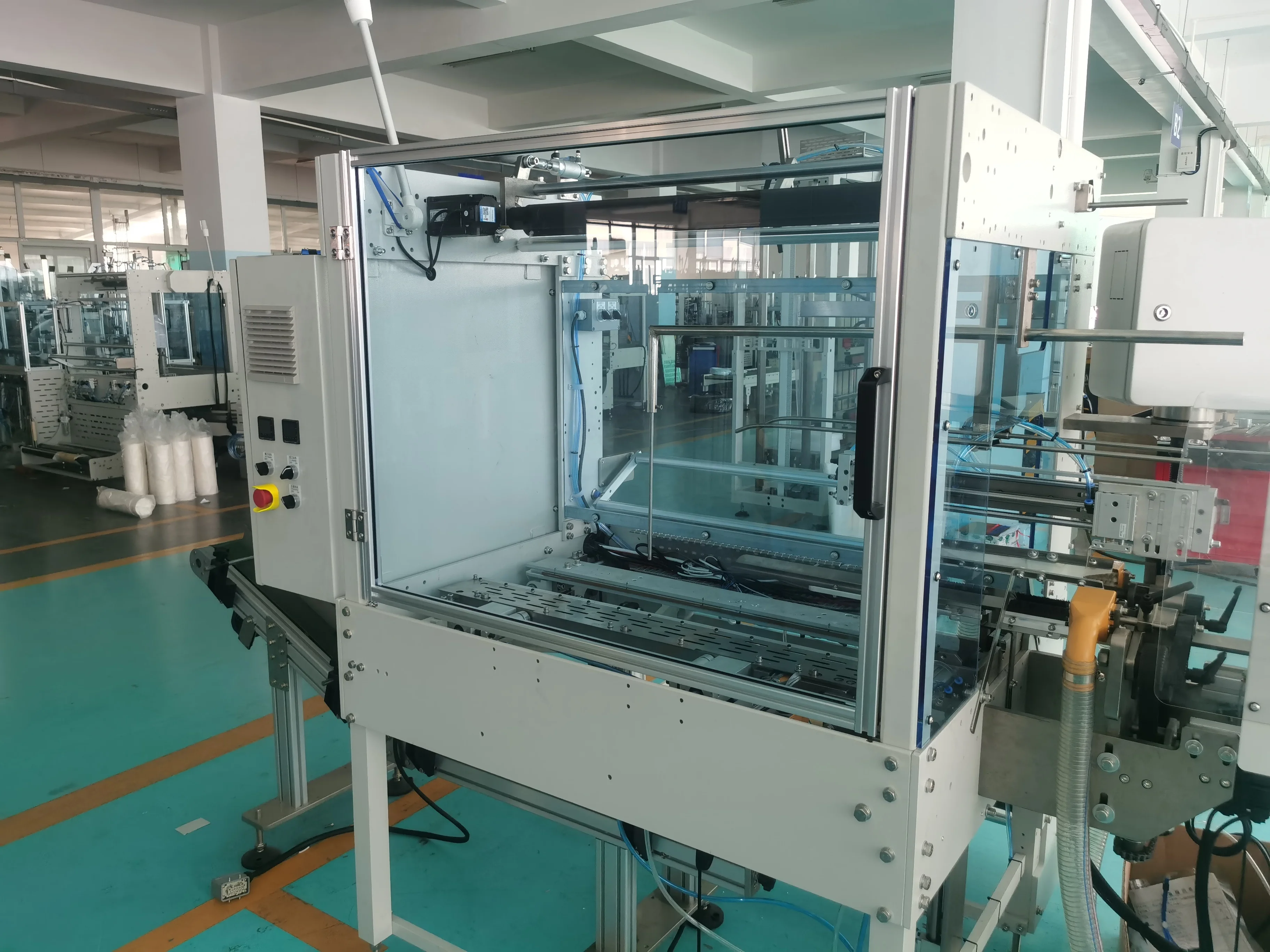 disposable plastic cup packing sauce cup packing machine with laser counting
