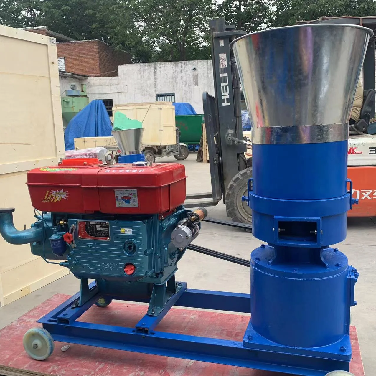 Diesel engine type wood pellet mill machine, pellet making machine on sale