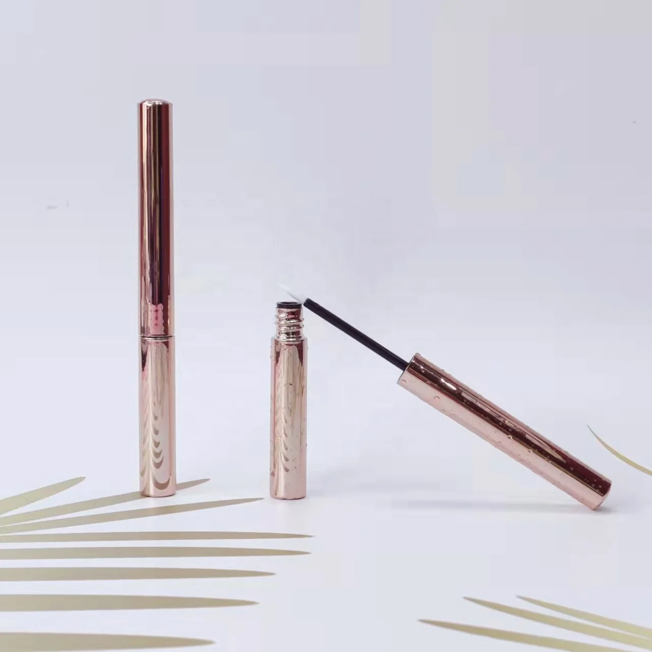 New Design Empty UV Gold Eyeliner Tube Container Wholesale Plastic Round Liquid Eyeliner Tube