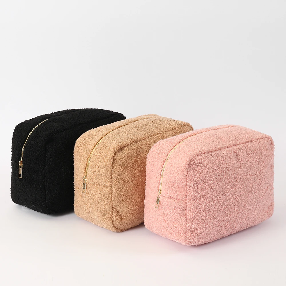 Low MOQ Durable Warm Soft Fluff Puffy Fuzzy Candy Colorful Women Bridesmaid Makeup Pouch Sherpa Makeup Bag Teddy Cosmetic Bag