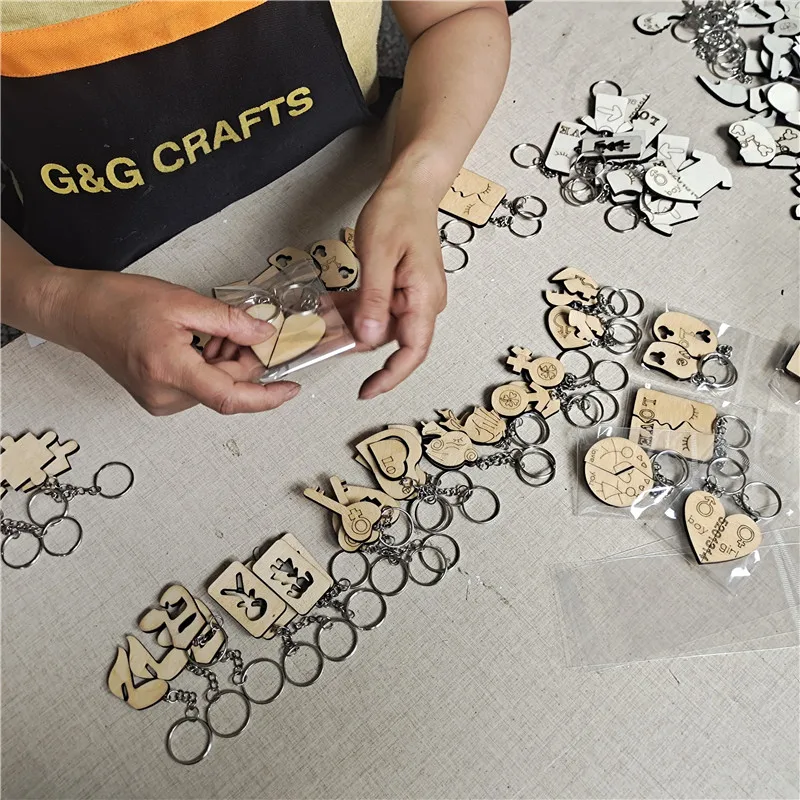 Высокое качество под заказ Деревянный парный брелок для ключей для мальчиков и девочек с надписью Love You