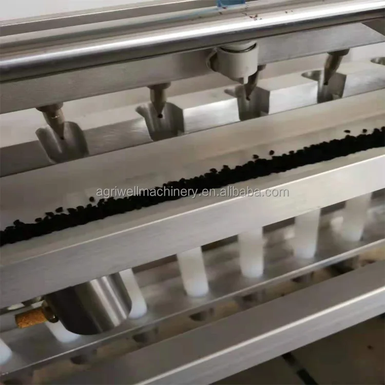 New Automatic Vacuum Tray Drop Seeder Machine Manual Carrot Seeder with Engine Gearbox for Farm Use-Carrot Corn Plant Seeding