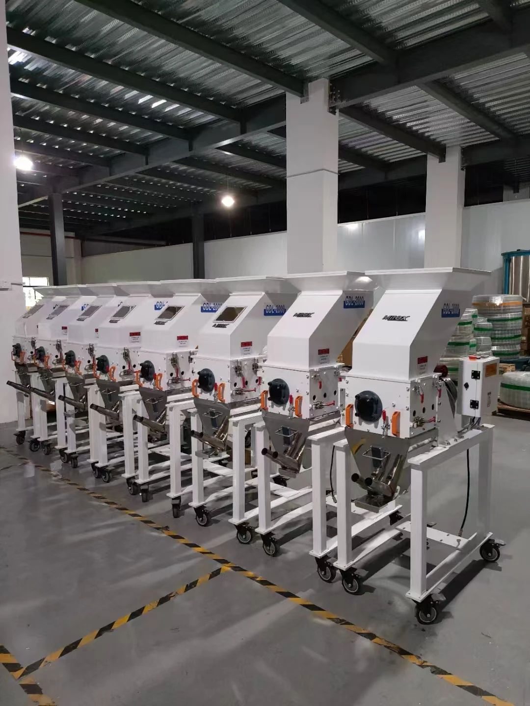 Medium Speed Granulator Plastics Recycling Crusher Plastic Crusher For Injection Molding Machine