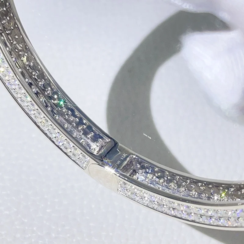 Guangzhou Shining Jewelry 10K Solid White Gold Iced Out Moissanite Diamond Handcuff Bracelet