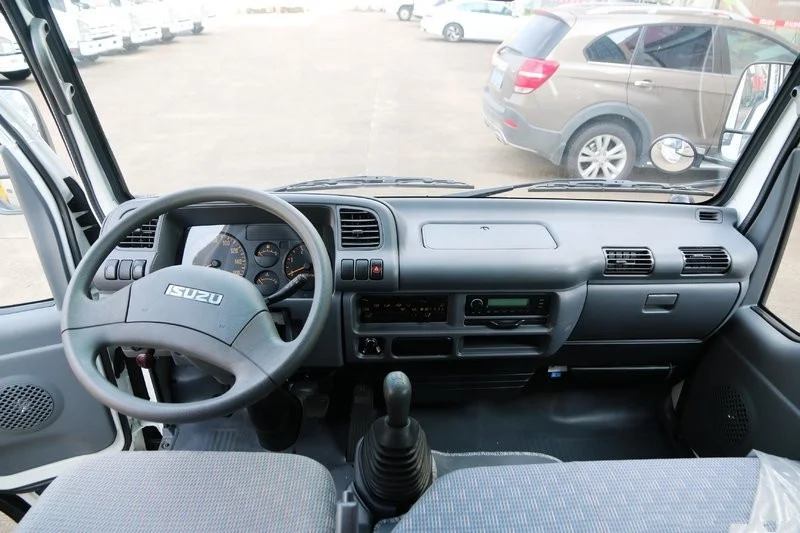 Double cabin China ISUZU down truck left hand drive diesel Sand and stone transport tipper truck