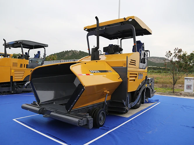 RP2205TIV дорожный асфальтобетонный асфальтоукладчик Выравнивающий станок для продажи