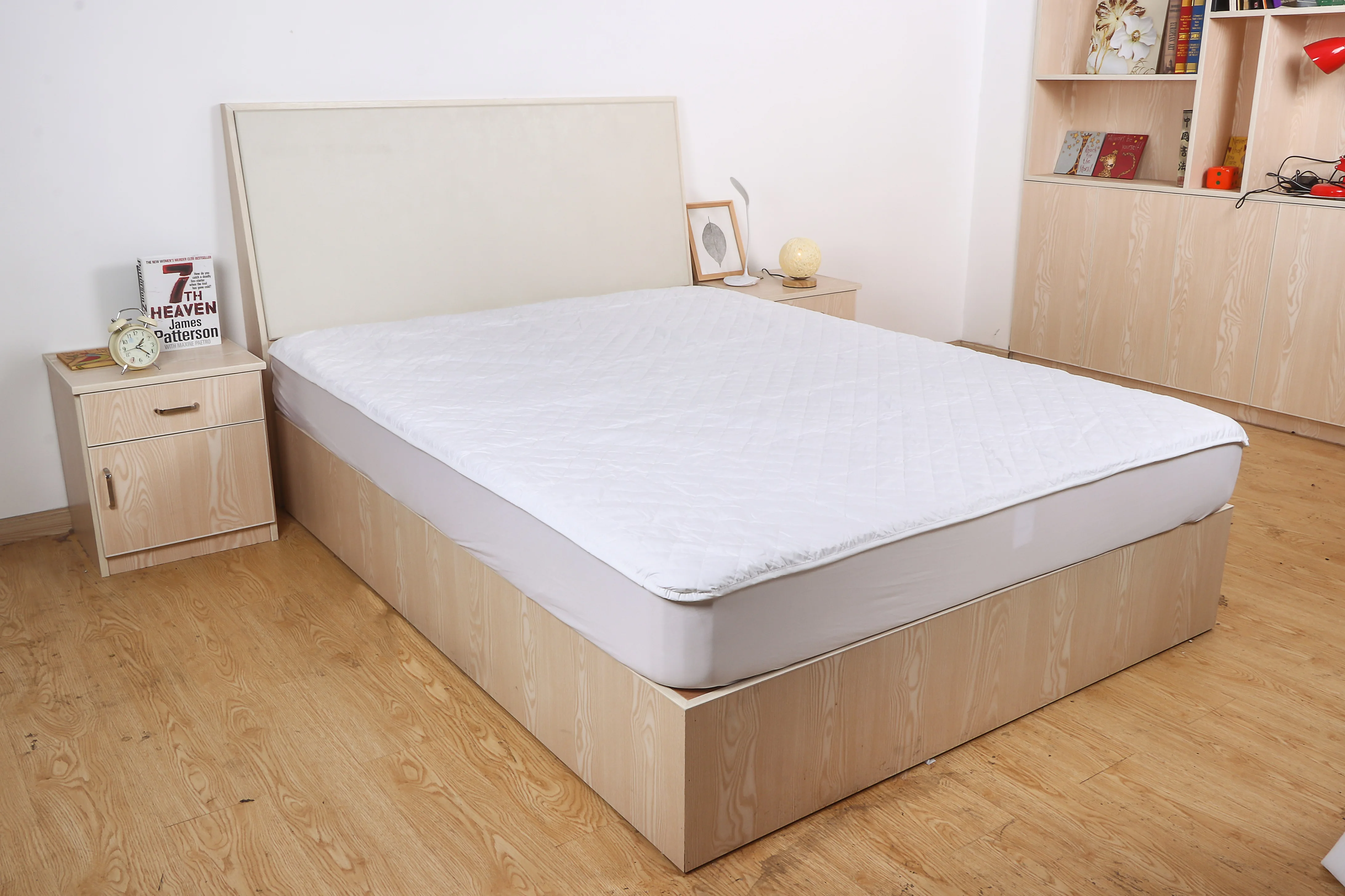 Anti Dust Mite Hypoallergenic Luxury All-Season Folding Mat Quilted Waterproof Mattress Protector/Cover