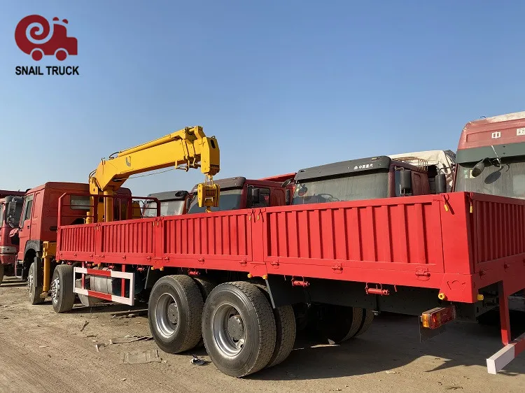 Горячая продажа Sinotruk howo 8x4 автокран 12 тонн стрела