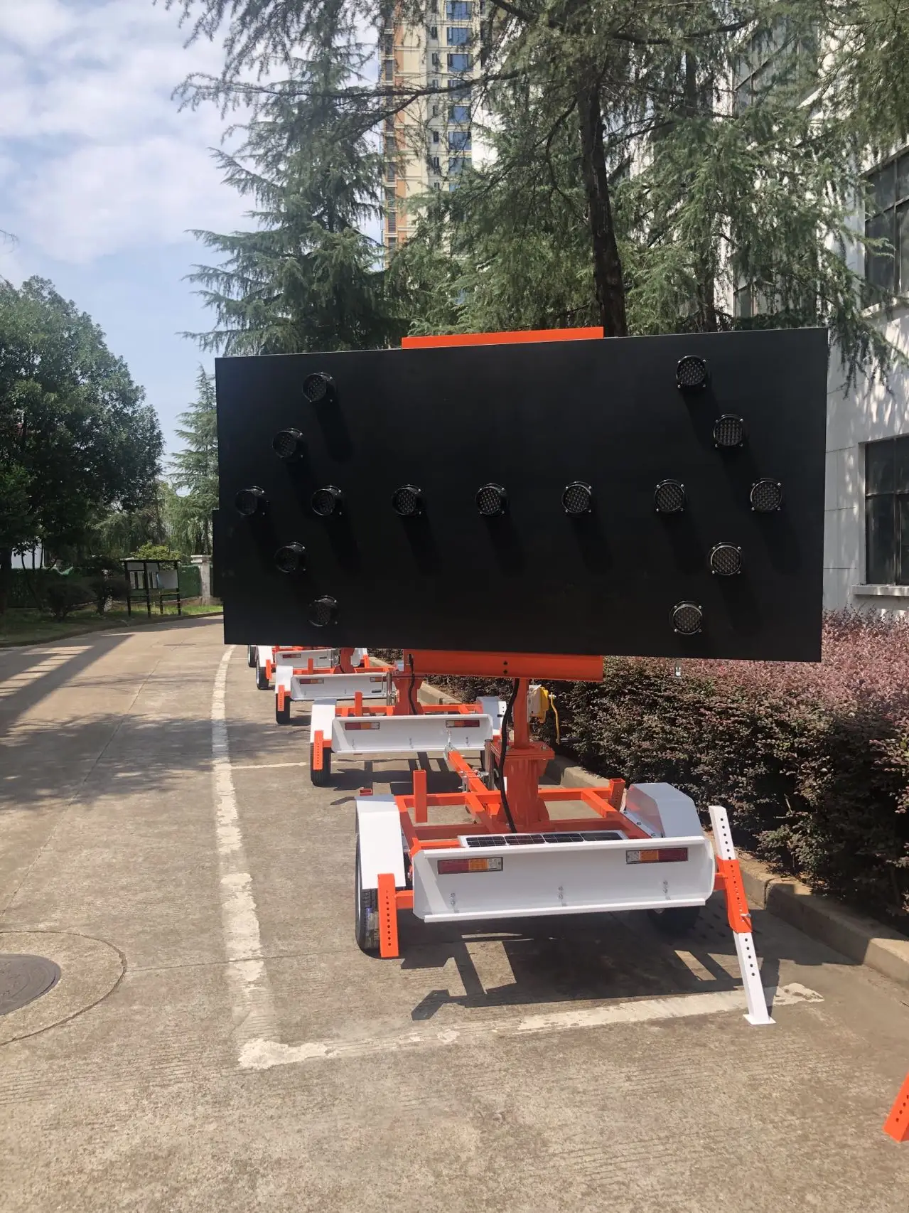 Electrical Safety Board Led Bar Traffic Sign Reflector Eye Cat Road Solar Power Yellow Arrow Flashing Light