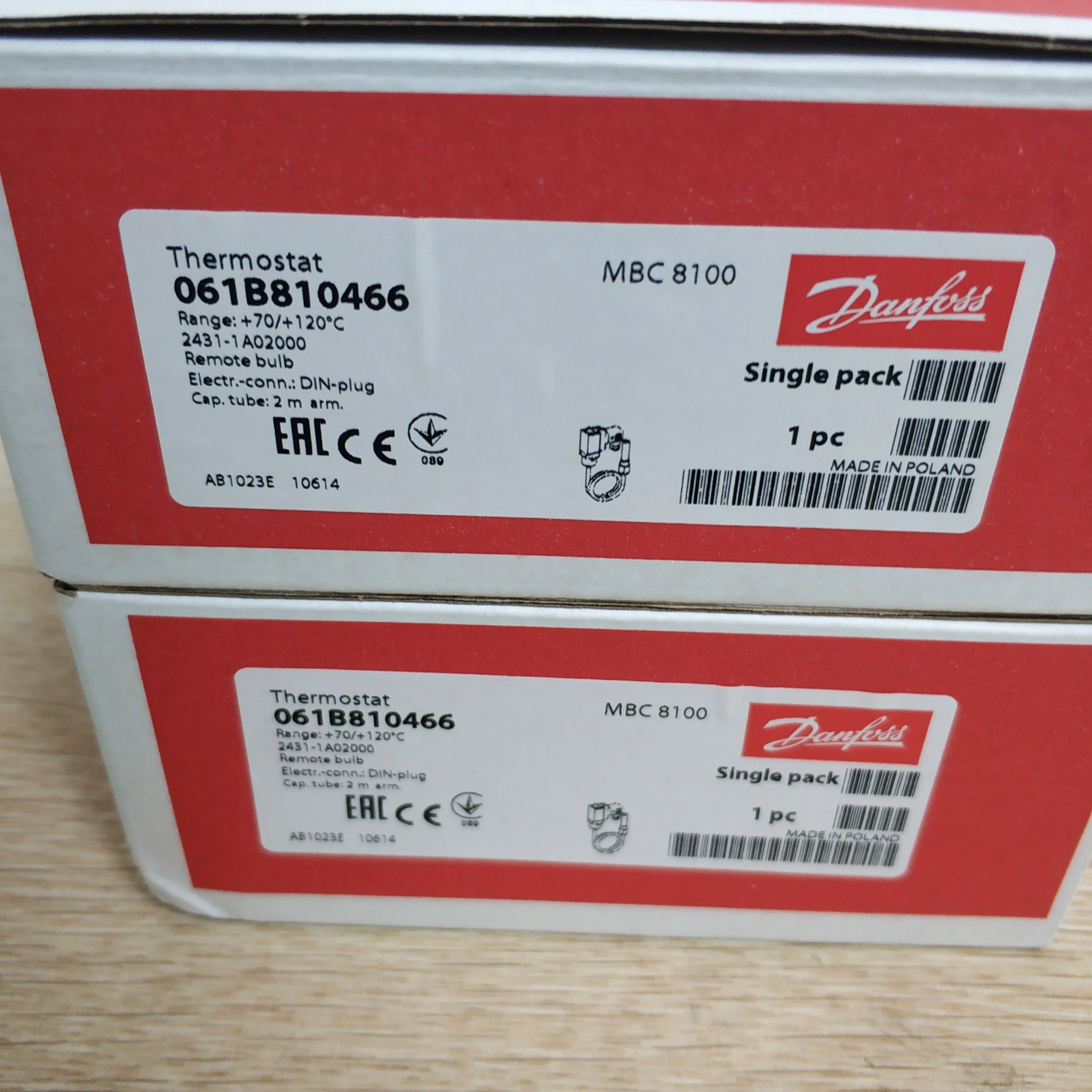 Danfoss thermostat type MBC 8000 and MBC 8100 061B810466  temperature controller
