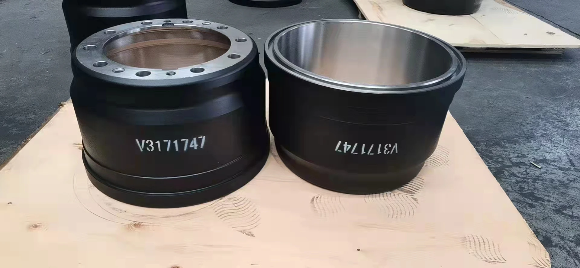 Zhengyang Factory Premium Quality 3600AX 3600A Brake Drum for Heavy Duty Truck Semi Trailer