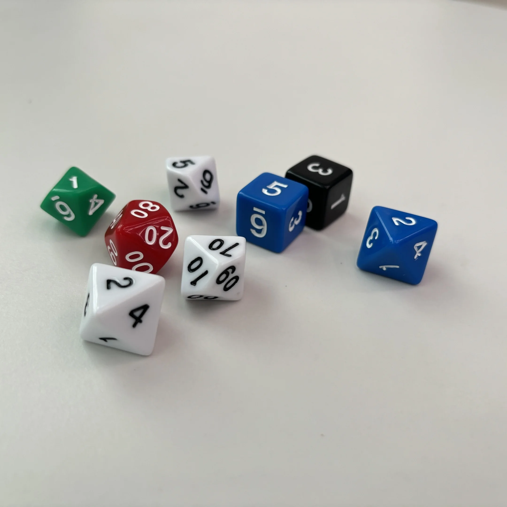 Wholesale Custom 16mm Acrylic D20 & round Polyhedral Dice Galaxy Starry with Golden Glitter for DND Board Games Resin Material