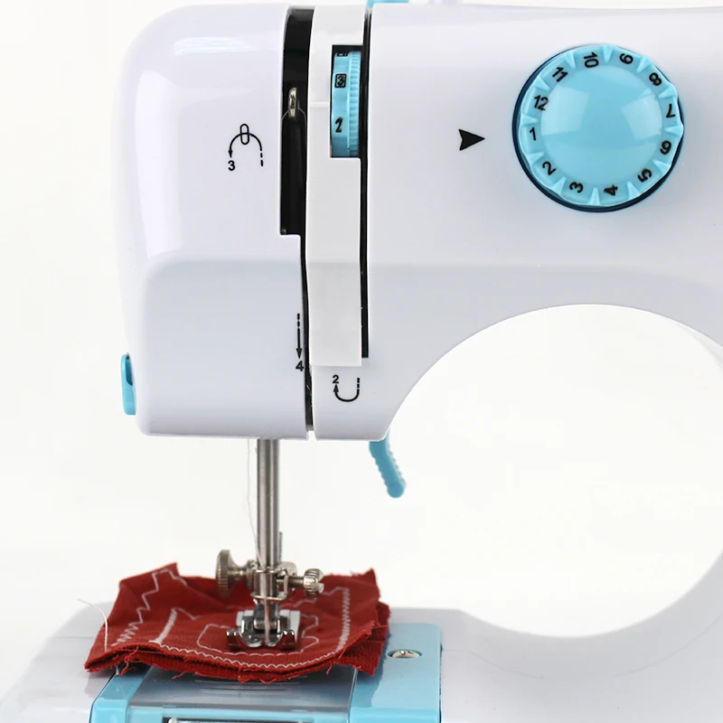 Cheap 505A Sewing Machine Household Knitting Electrical Mini Portable Sewing DC Power Pedal Sewing Machine Mini Russian Manual