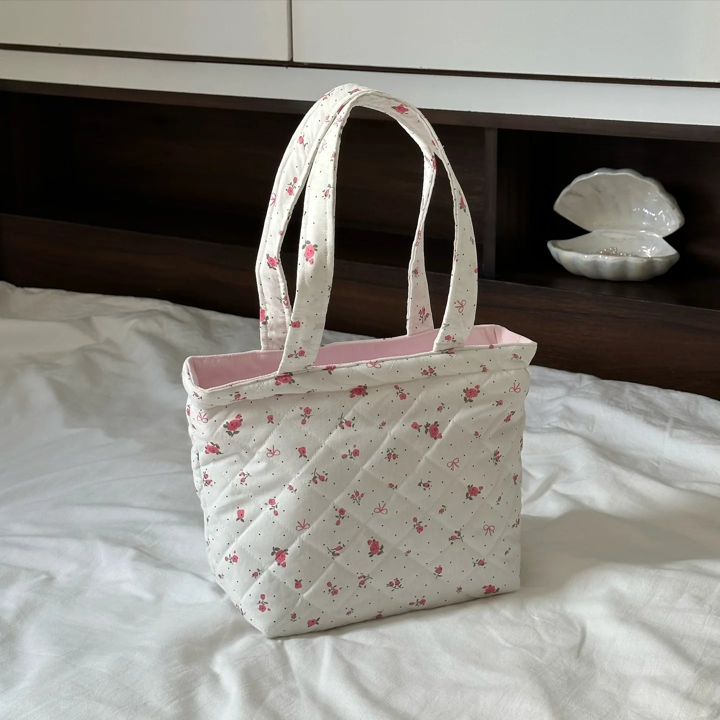 Custom Size Logo Floral Print Cotton Puffy Quilted Padded Women Shoulder Tote Shopping Bag With Zipper