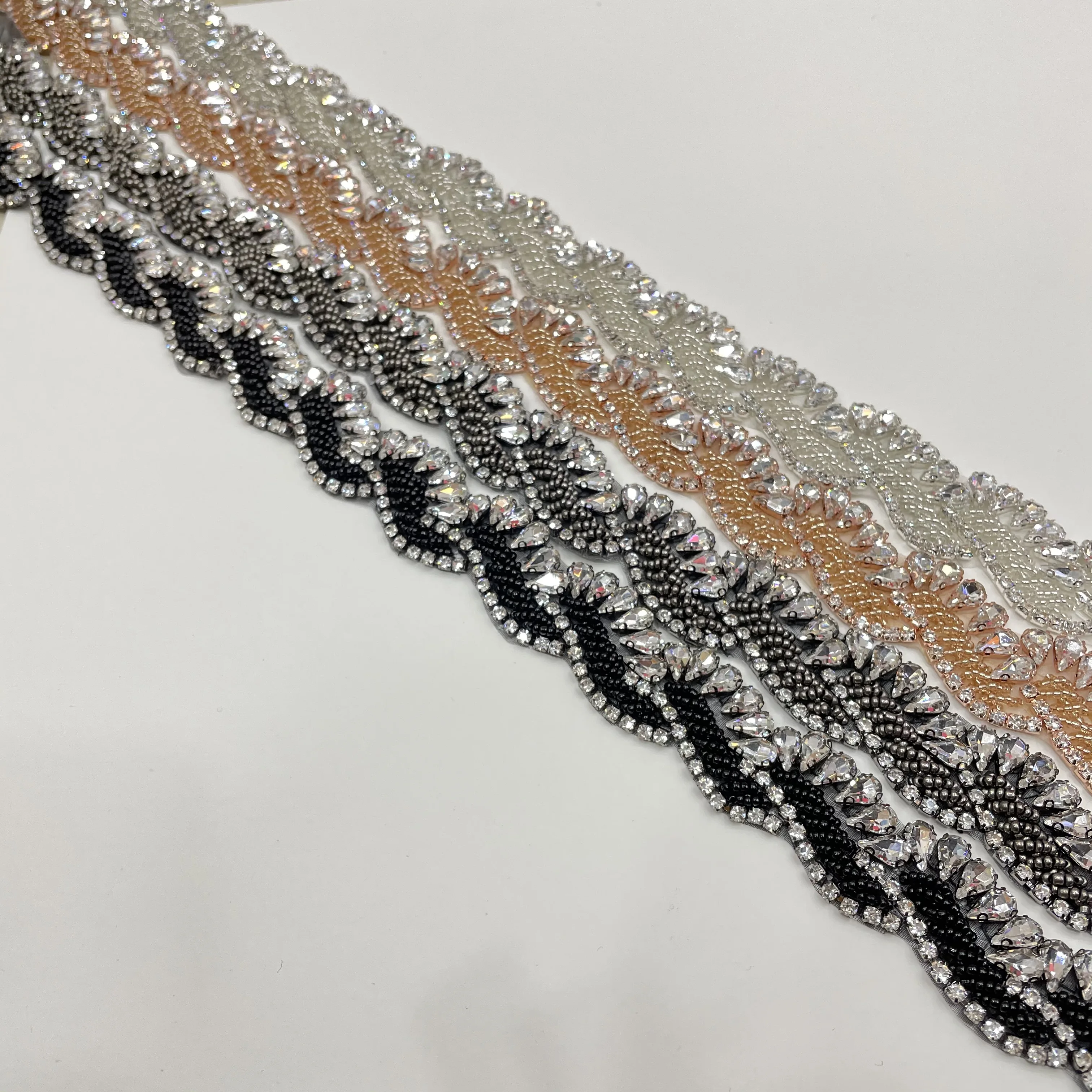 HC-8511 Hechun wholesale gold rhinestone beaded rhinestone trimming and glass bar code