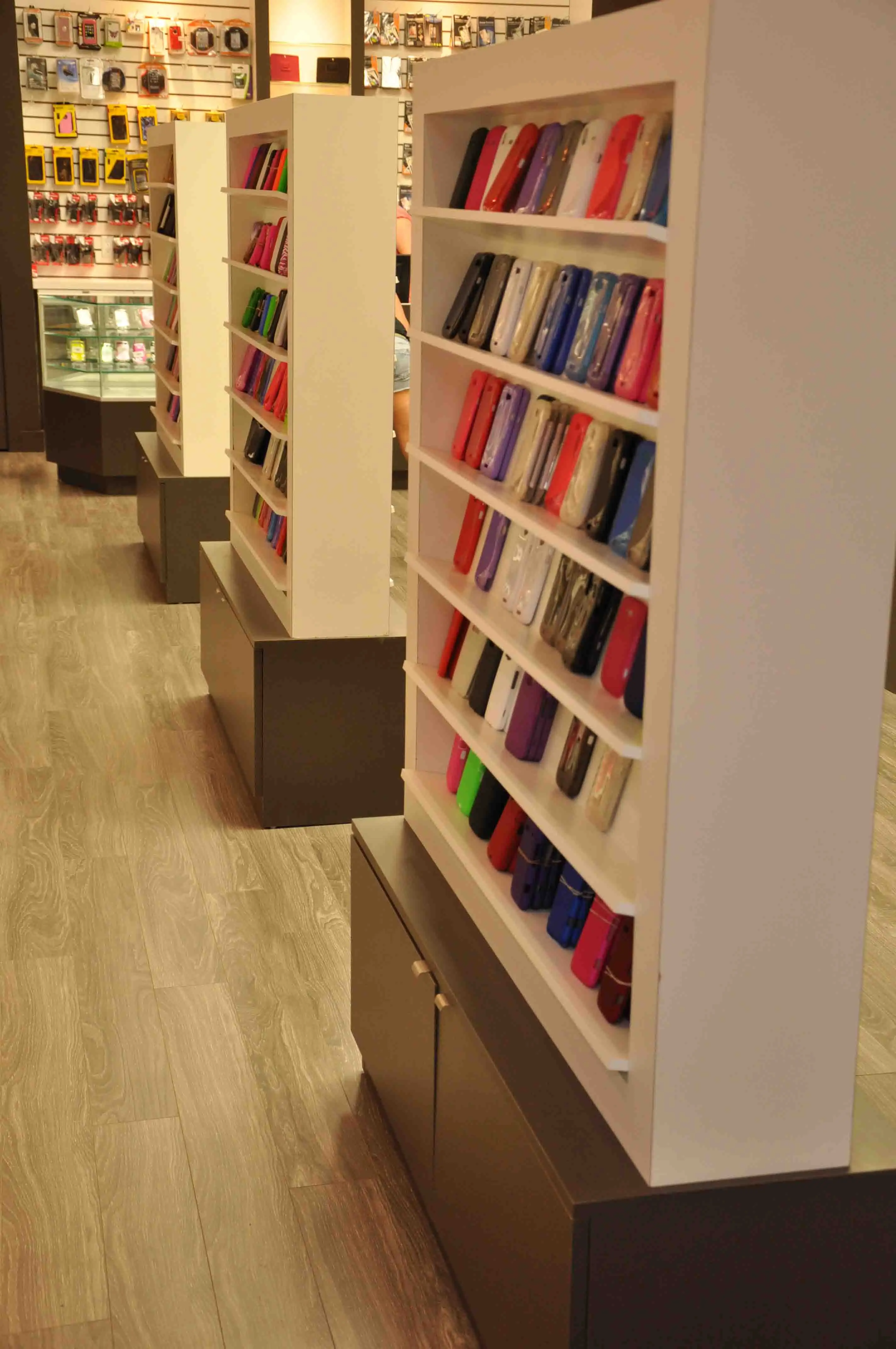 Customized size cell phone store display design with reception desk