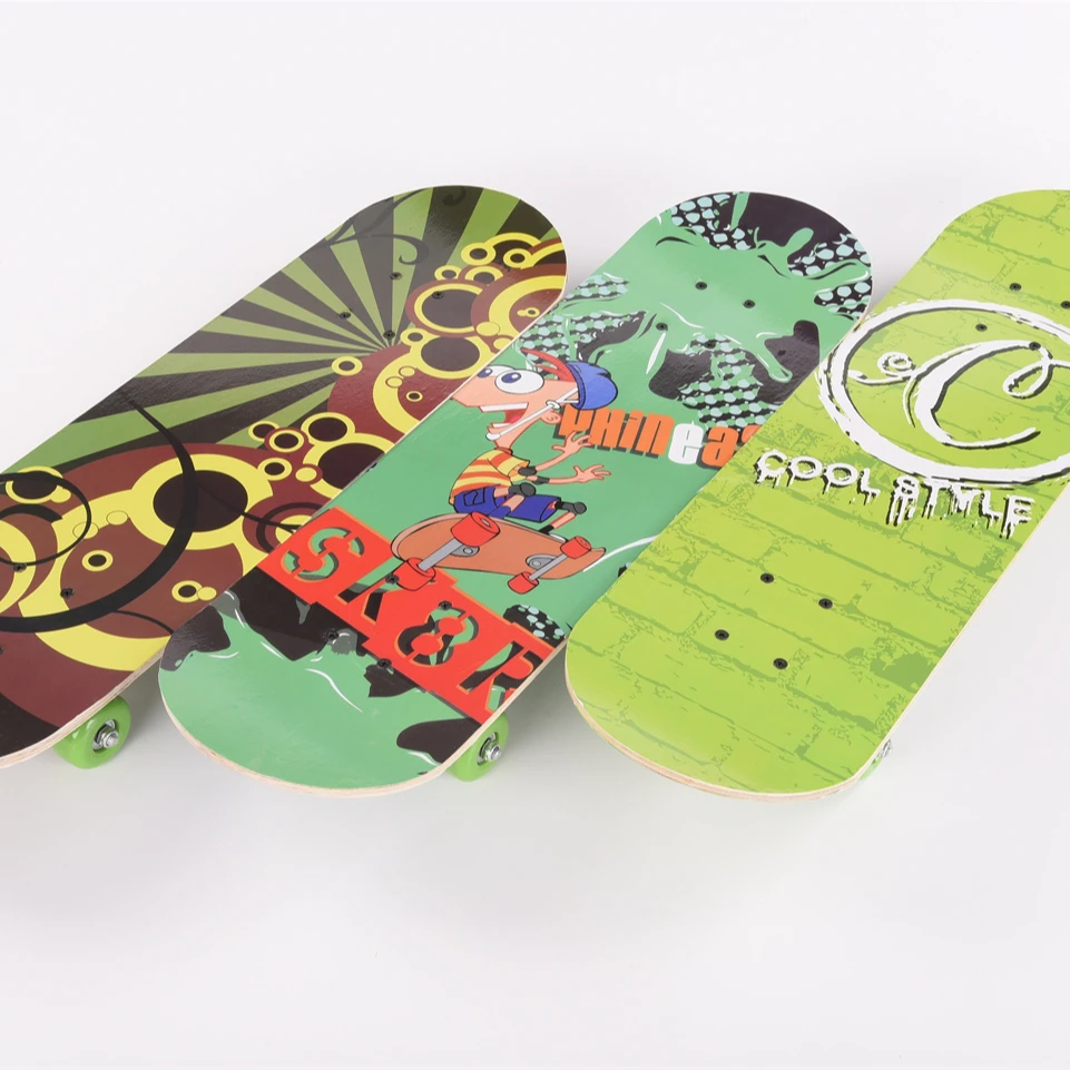 High Quality Outdoor A Level Russian Maple Skateboard Girl Skateboard Custom Logo