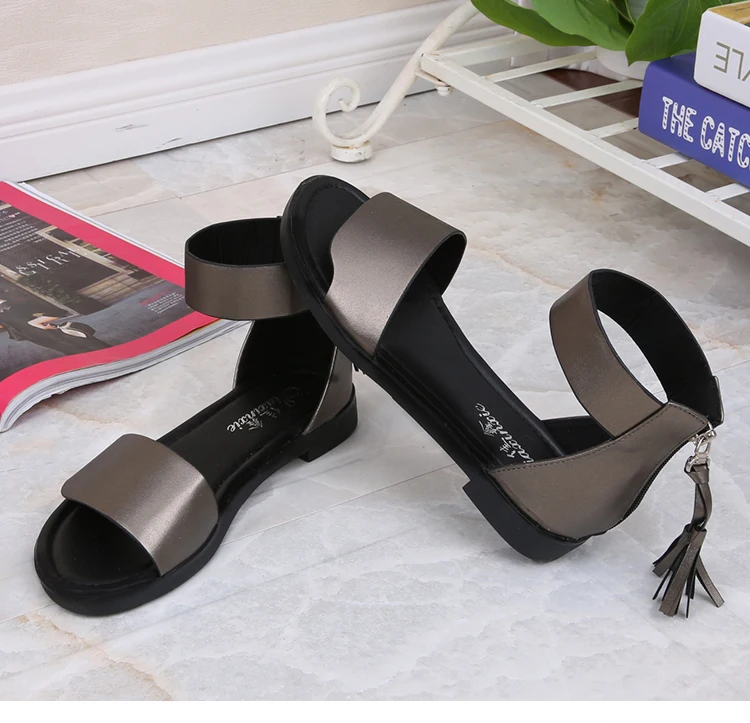 2022 new design summer lady Korean pure color fashion wedges middle-heel casual sandals with one-button belt