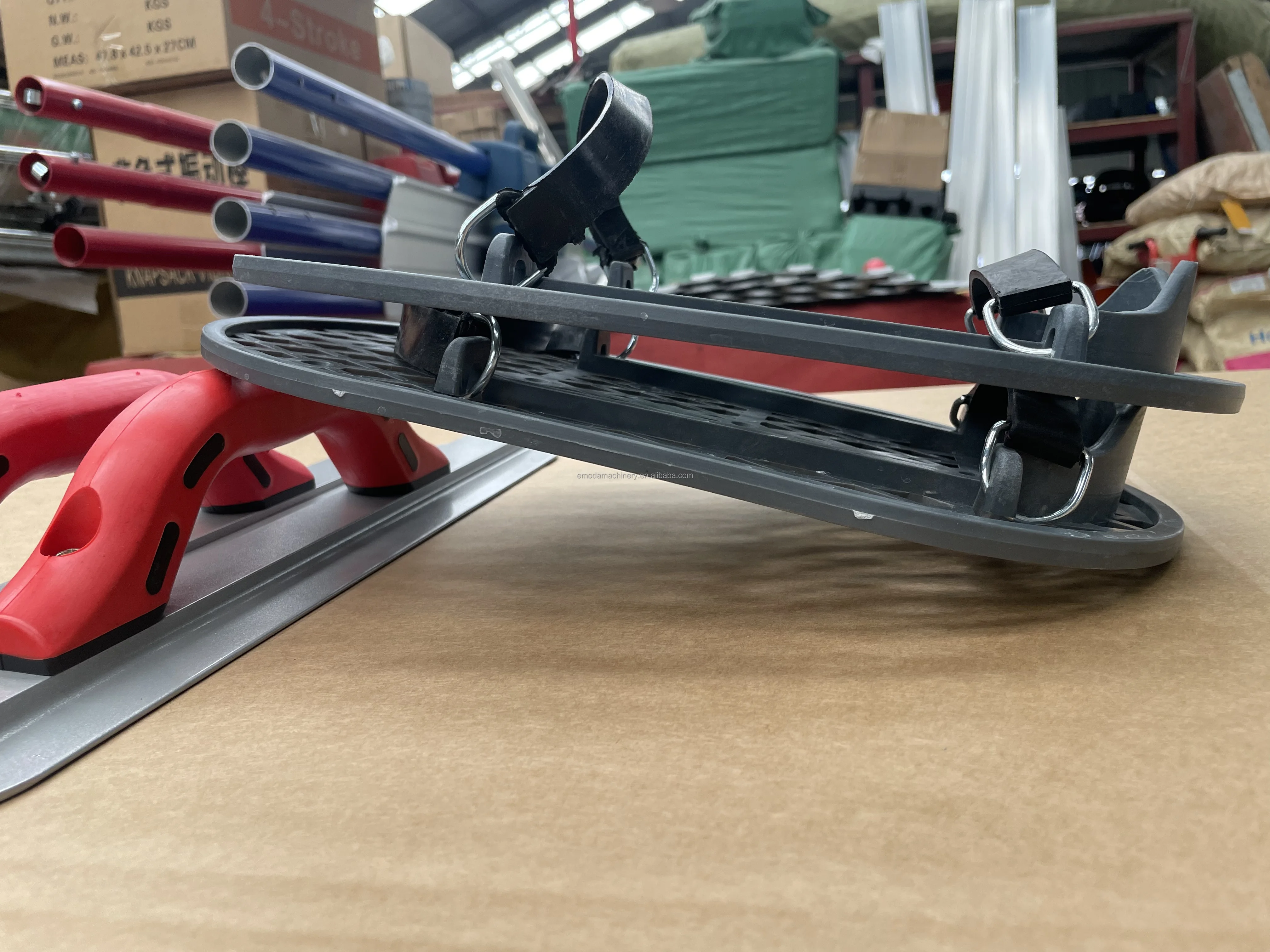 Concrete Cement Finishing Shoe Prevents Slippage and Does not Leave Prints