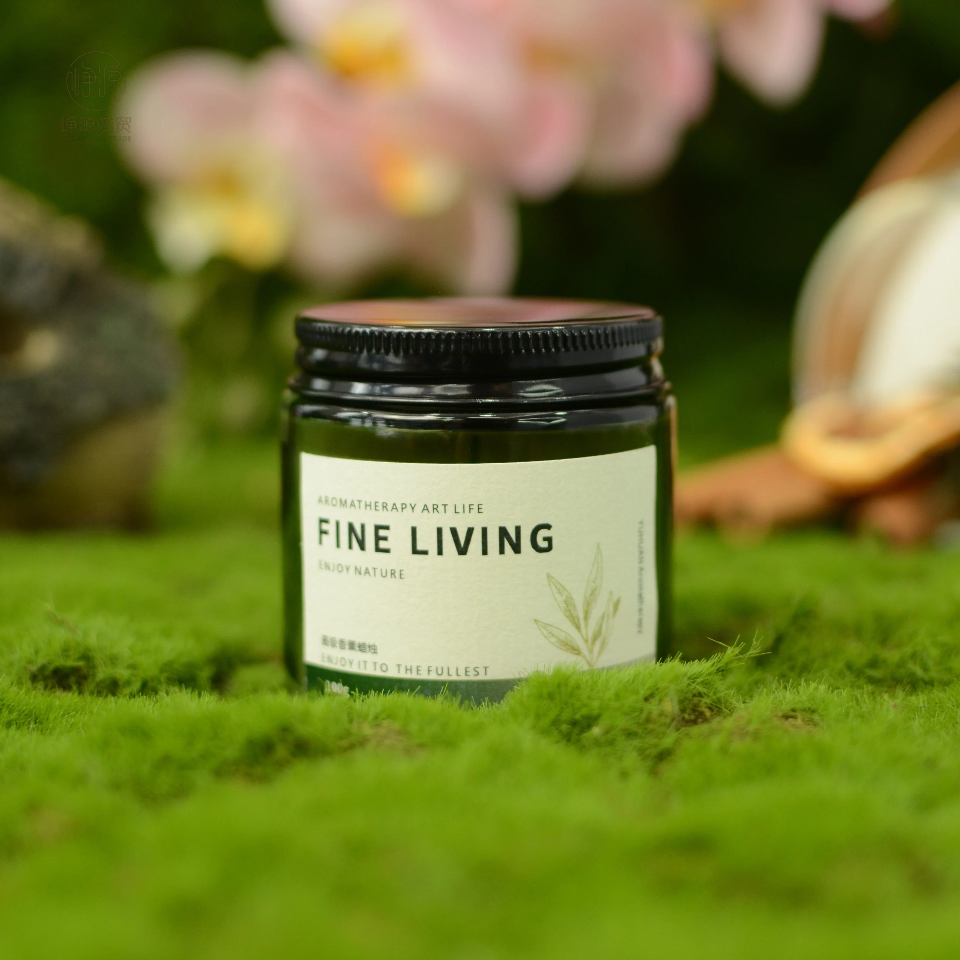 Dark green bottle Aromatherapy Candle decoration essential oil soy wax indoor long-lasting fragrance accompanied by hand gifts