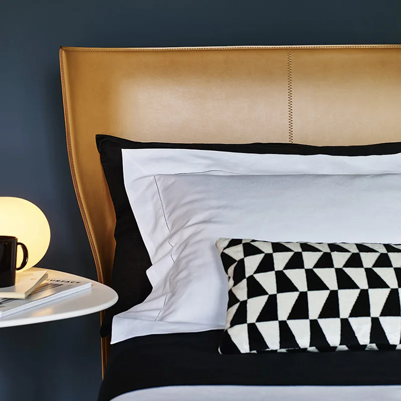 Hot Sale Customized Italian Minimalism Design Bedroom Furniture Bedroom King Size Leather Bed