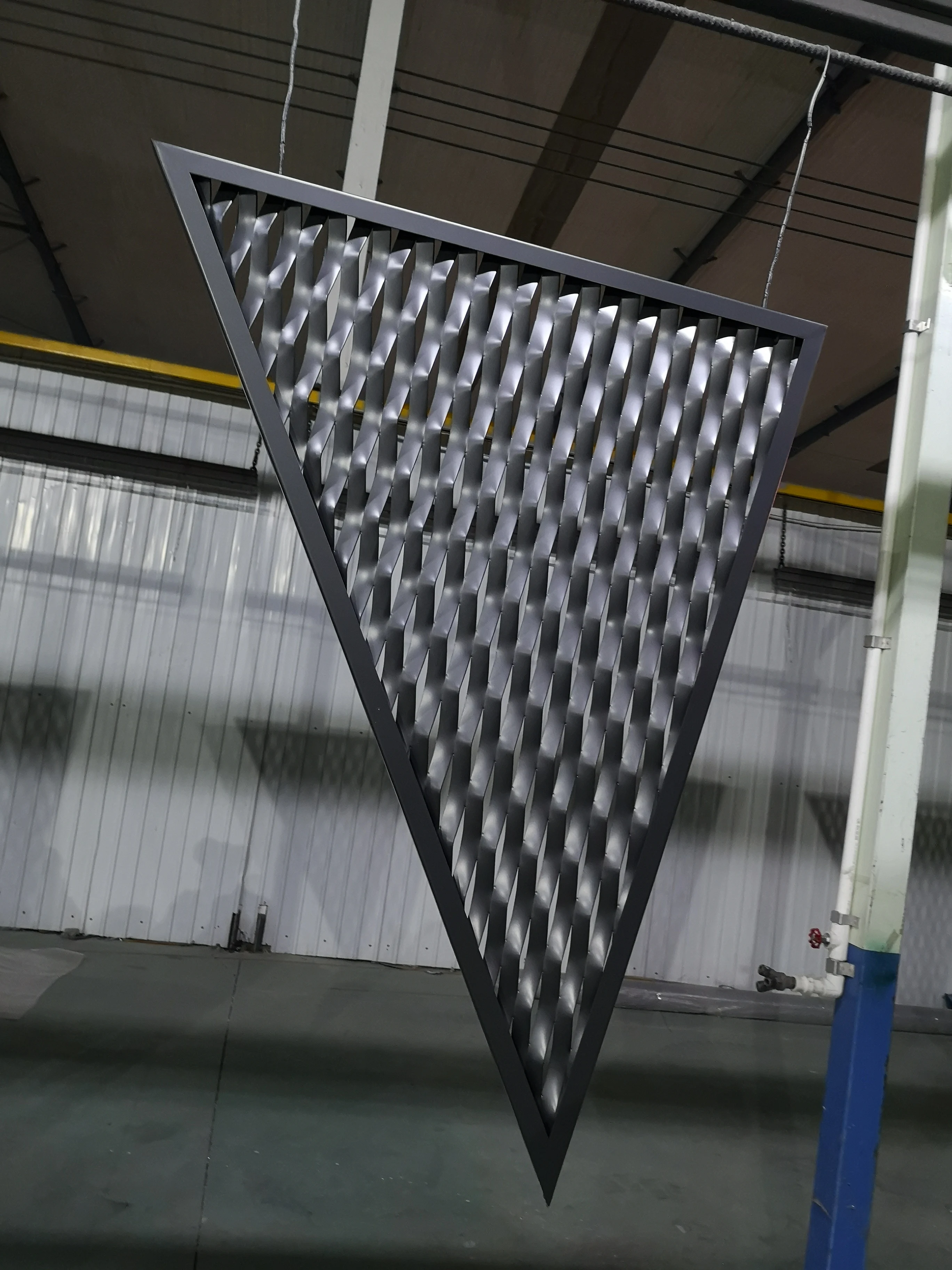 ALUMINUM EXPANDED Metal Mesh Architectural Ceiling System Wall Cladding Powder Coating