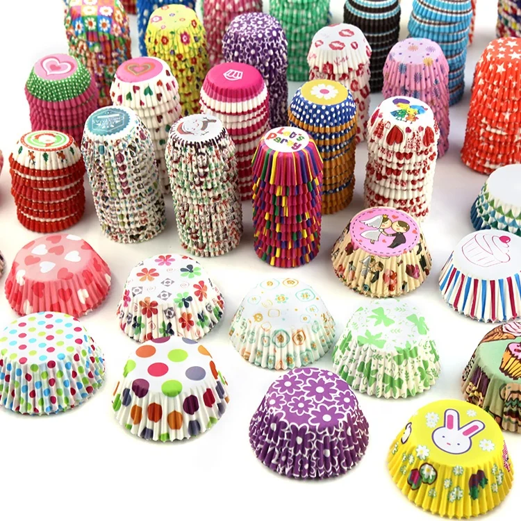 Guangzhou baking supplies disposable cupcake papers baking moulds white cupcake wrappers