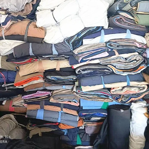 Hot selling stock cheapest warehouse stock lot woven textile  cotton twill fabric/cut pieces/1-15 meters/mix design