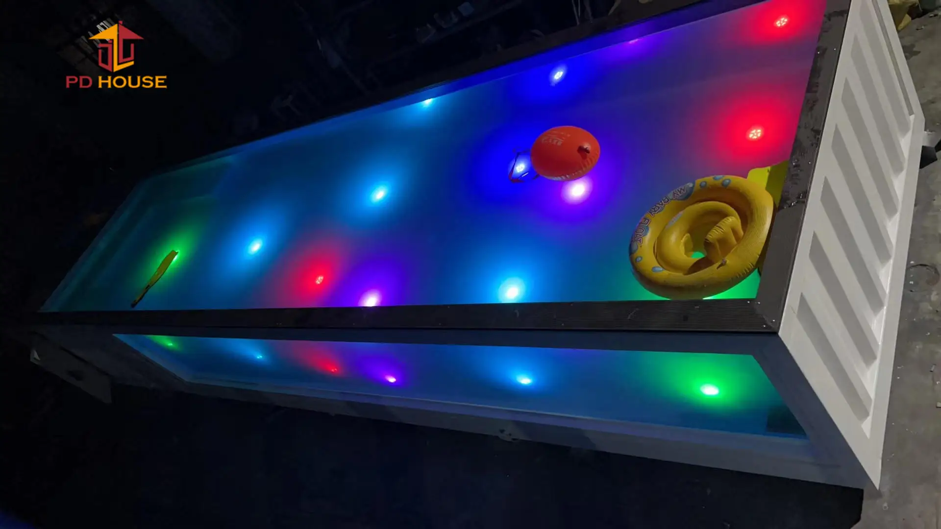 Factory prefab 20ft 40ft shipping container swimming pools with spa acrylic window and deck for outdoor