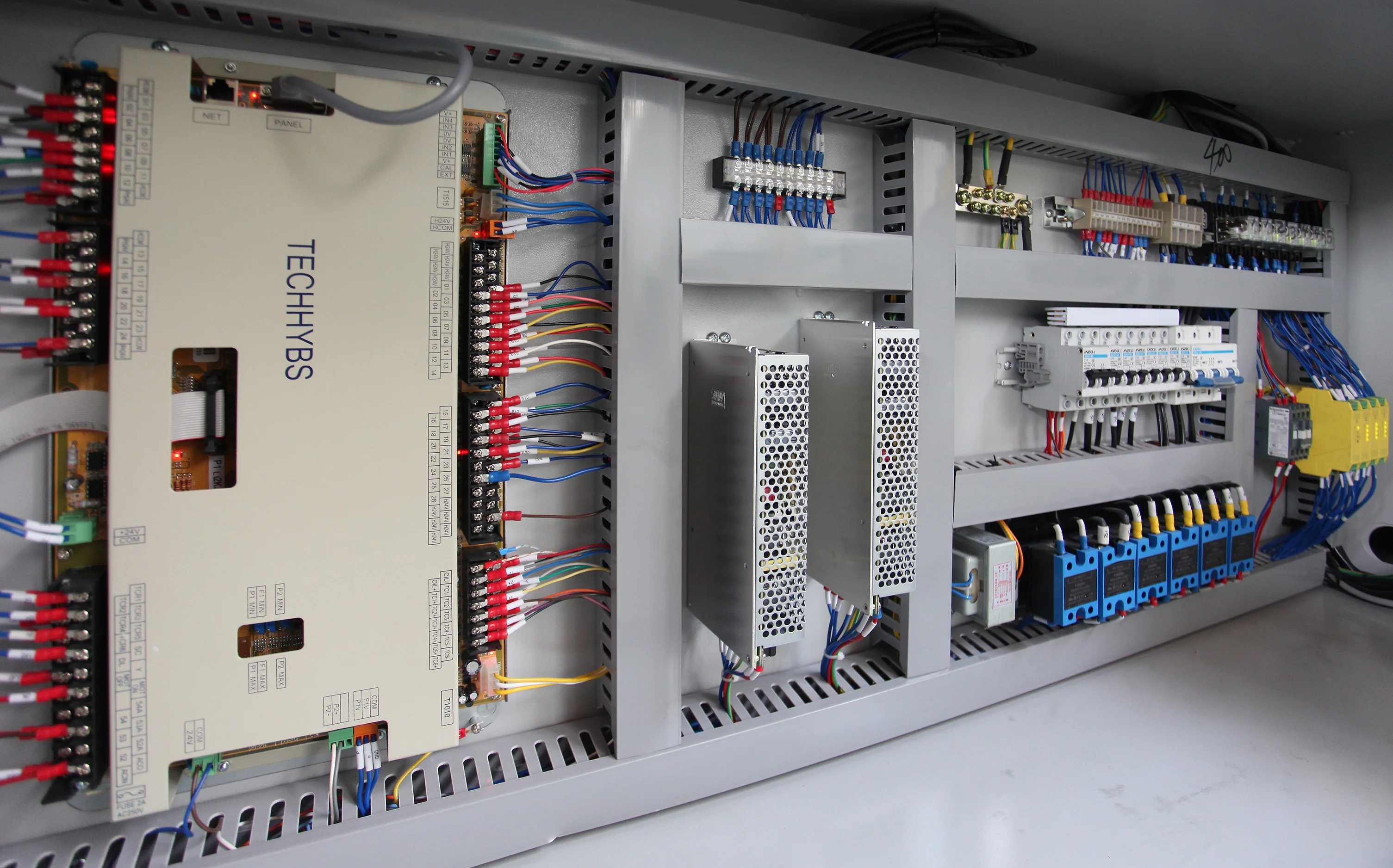 injection molding machin 130 ton