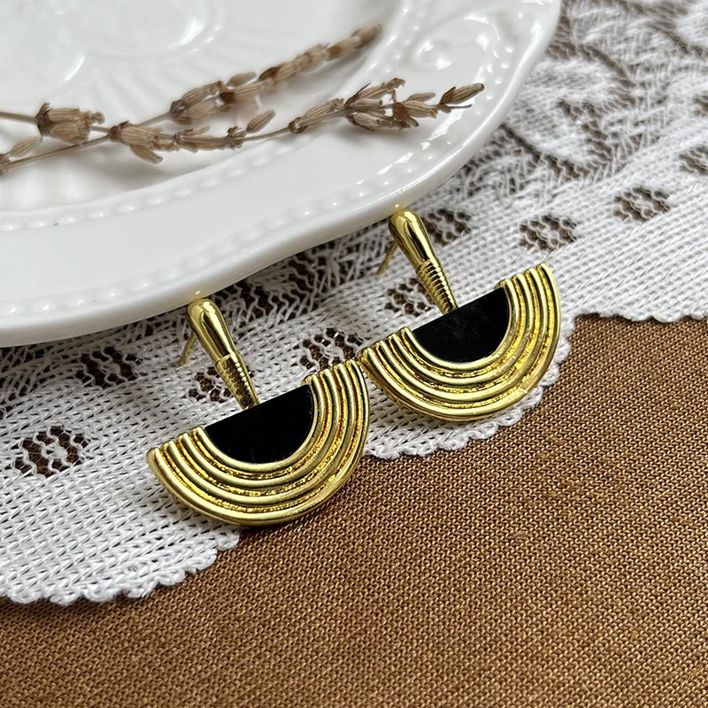 Design sense Egyptian style earrings black agate fashionable and exquisite jewelry