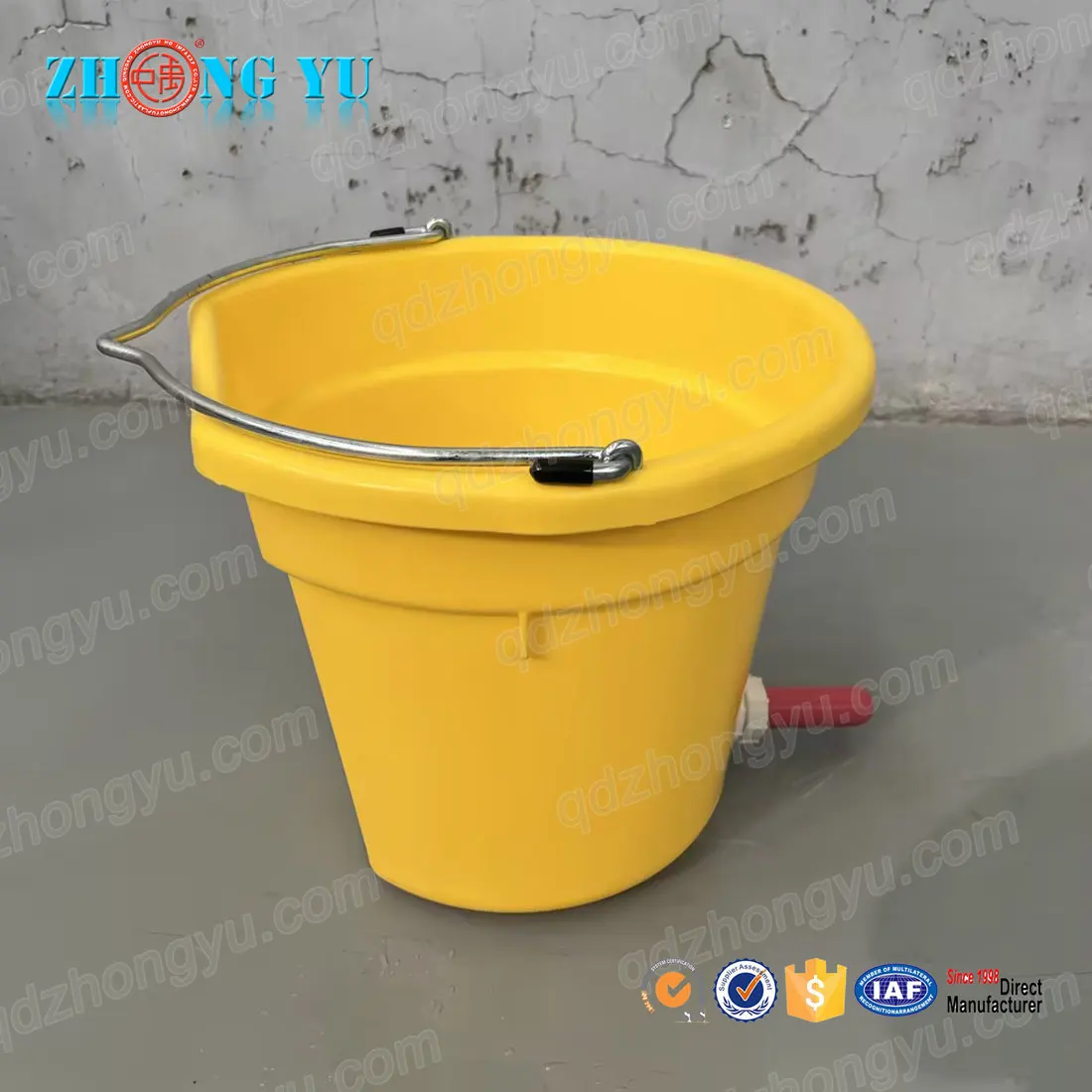 Farm Plastic Nursery Feed Bucket Rubber Nipple Calves Lamb Calf Milk Feeder with Teat